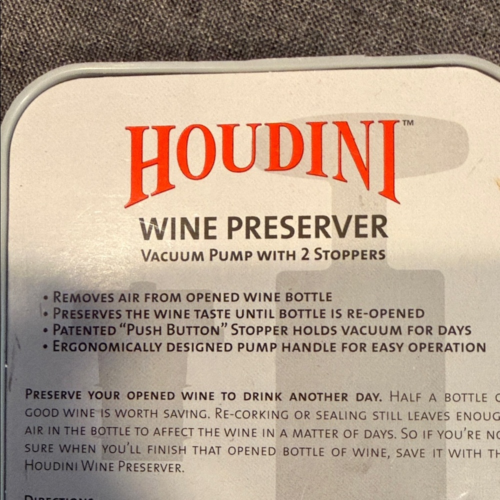 Houdini Wine Preserver  vacuum pump Set - Picture 2 of 7